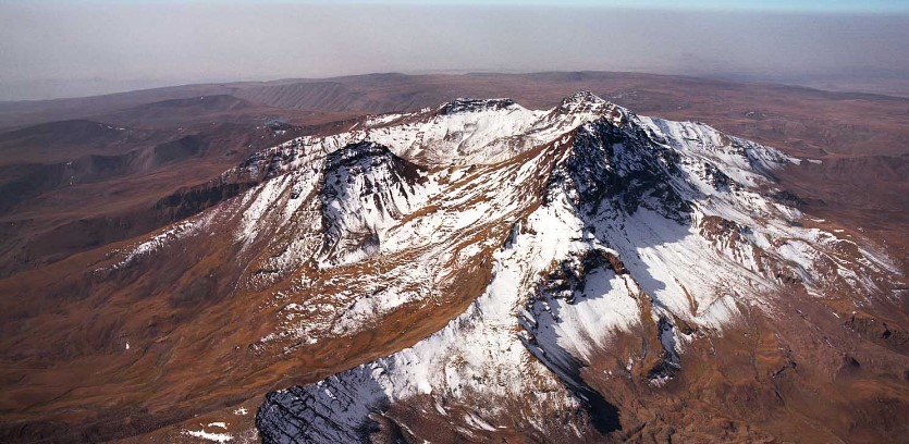 Гора Арагац вулкан Армении